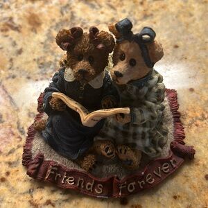 Boyd’s Bears friends forever